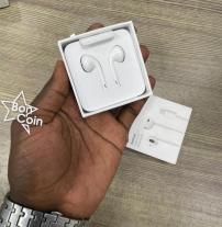 EarPods with lightning connector 