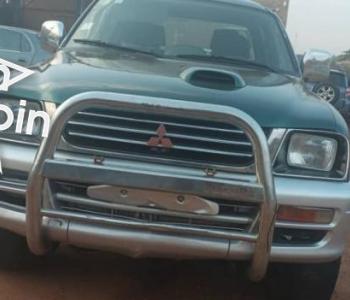 Mitsubishi l200 année 2006