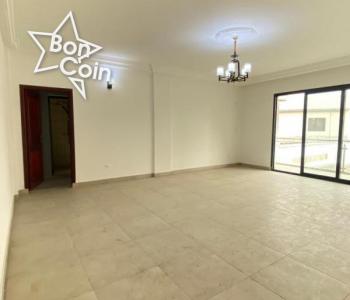 Appartement à louer à Bonapriso, Douala