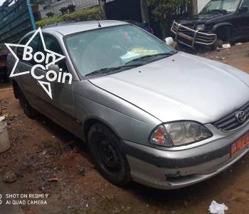 Toyota Avensis berline 2002