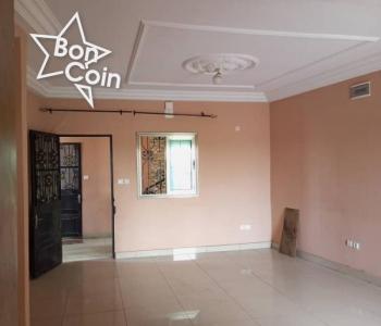 Appartement à louer à PK14, Douala