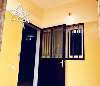 Grande chambre moderne à louer à Emana, Yaoundé