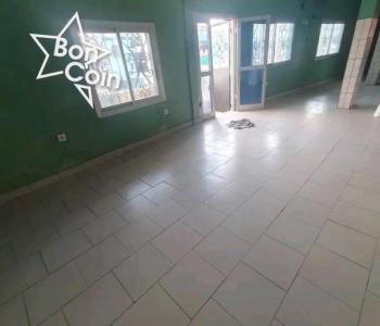 Local commercial à louer à Douala, Bépanda