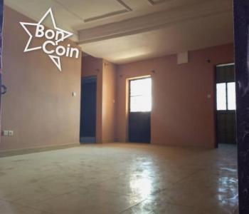 Appartements modernes  à louer à PK14, Douala
