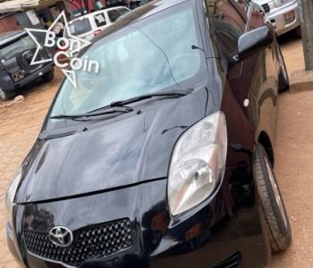 Toyota Yaris 2008 noire nouvellement immatriculée 