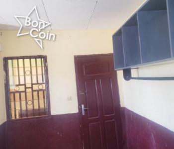 Chambre moderne à louer à Messassi, Yaoundé