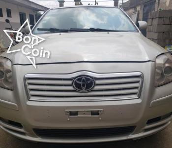 TOYOTA AVENSIS 2005