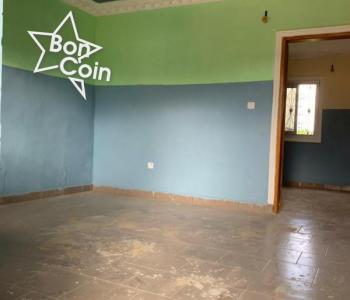 Studio moderne à louer à Fougerolles, Yaoundé