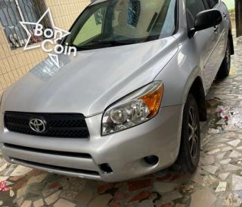 TOYOTA RAV4 année 2008