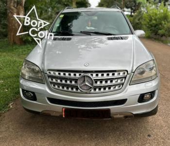 Mercedes Benz ML 350 4 MATIC 2008 gris métallisé 