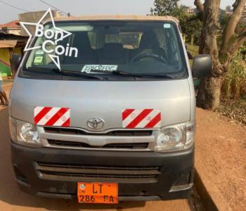 Toyota hiace 2014