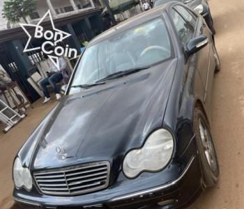 Mercedes Benz C200 année 2005 immatriculée