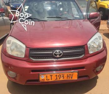 Toyota Rav4 2005 une portière 
