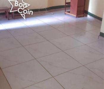 Vaste Appartement à louer Youpwe, Douala
