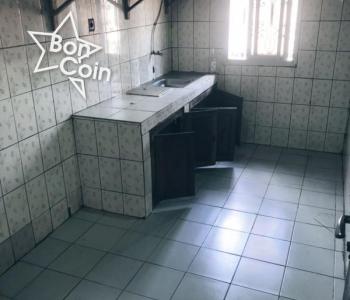 Vaste Appartement individuel 