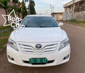 Toyota camry LE 2011 