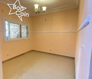 Studio moderne à louer à Logpom, Douala