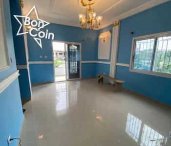 Appartement à louer à Logpom, Douala