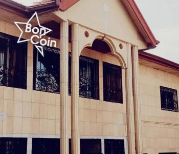 Appartement à louer à Omnisports, Yaoundé