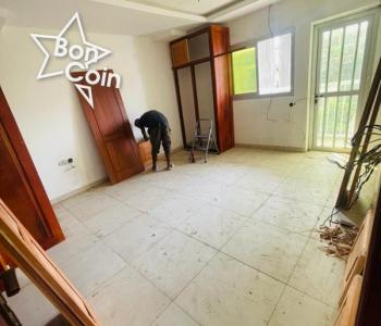 Studios à louer à Makepe, Douala
