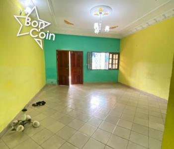 Appartement à louer à Logpom, Douala