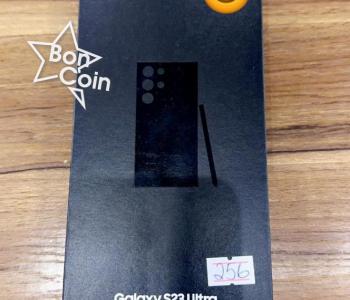 Samsung S23 Ultra 256Go scellé