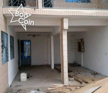 Duplex 5 Chambres à louer à Ange Raphaël, Douala