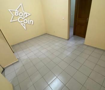 Studio moderne à louer  à Kotto, Douala