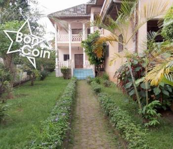 Triplex à vendre à Yaoundé, Mvan