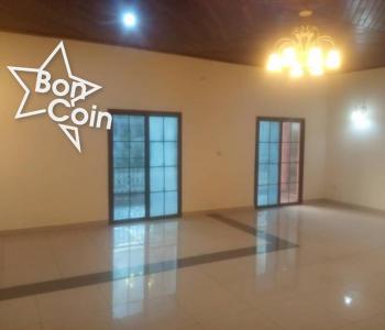 Appartement haut standing à louer à Bastos, Yaoundé
