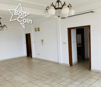 Appartement à louer à Elig-Essono, Yaoundé