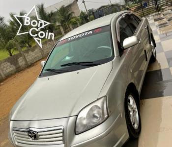 Toyota Avensis berline 2005