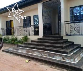 Chambre moderne à louer à Nkolfoulou, Yaoundé