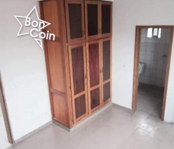 Appartement moderne à louer à Santa Barbara, Yaoundé