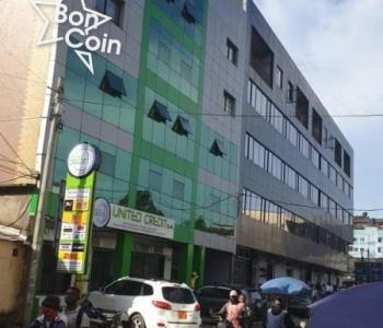 Immeuble à vendre à Douala quartier AKWA 