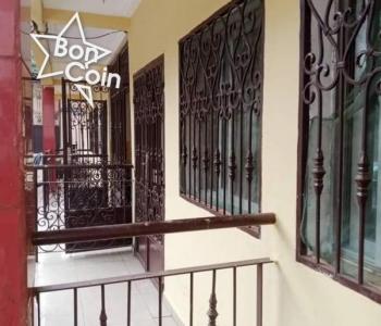 Appartement moderne à louer à Titi Garage, Yaoundé