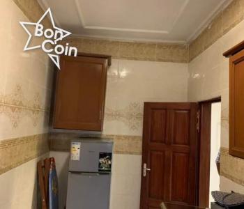 Duplex meublé à louer à Yaoundé, Omnisports 
