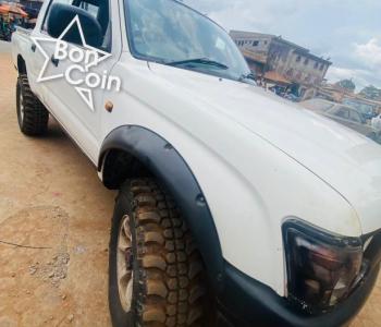 TOYOTA HILUX PICK-UP 2000