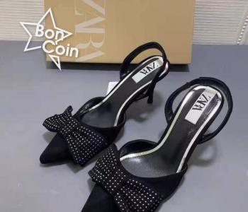  Escarpins et sandales à talons