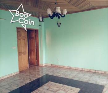 Appartement à louer à Omnisports, Yaoundé