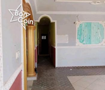 VILLA  A LOUER A ETOUDI, YAOUNDE