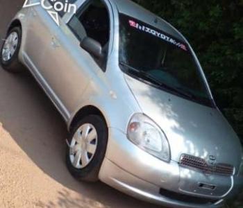 TOYOTA YARIS 2000
