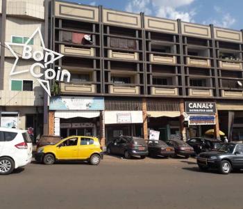 Immeuble à vendre en plein centre ville de Yaoundé 