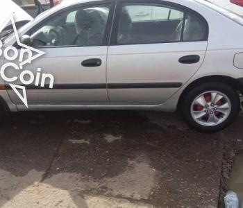 Toyota Avensis  berline 99