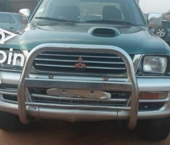 MITSUBISHI L200 2005