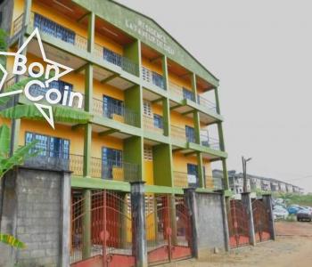 Immeuble à vendre à Nyalla, Douala 