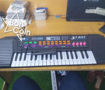 PIANO ÉLECTRONIQUE MM