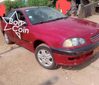 TOYOTA AVENSIS LIFTBACK 2000