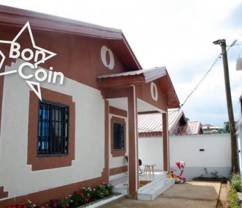 Villa à vendre à Yaoundé Quartier AWAE 
