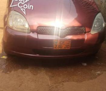 TOYOTA YARIS 2002
